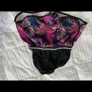 Everlast running shorts